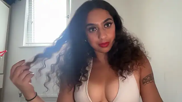 Snapshot of fayfay21@xh chatting on June 7, 2026, 6:11 pm fayfay21xh online show from June 7, 2026, 6:11 pm