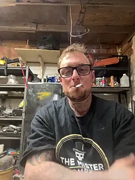 WIDBIGWHITECOCK online show from April 4, 2026, 5:16 am