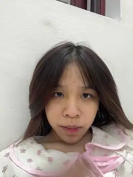 Lyli-122 online show from February 28, 2026, 1:23 pm