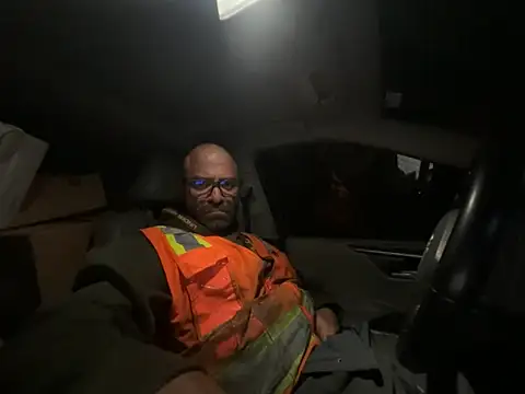 Snapshot of calimeatstick chatting on March 18, 2026, 12:19 pm calimeatstick online show from March 18, 2026, 12:19 pm