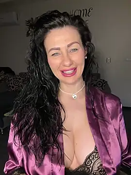 IRISWHITE17 online show from February 16, 2026, 5:58 am