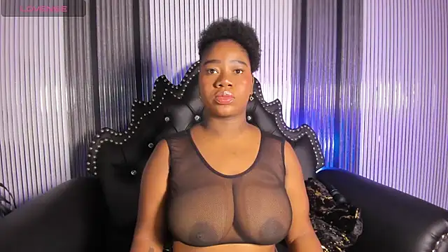 Snapshot of EbonyTanisha chatting on April 26, 2026, 2:20 am EbonyTanisha online show from April 26, 2026, 2:20 am