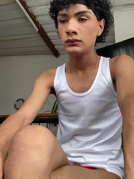 Snapshot of HotboyLyan chatting on May 30, 2026, 5:32 pm HotboyLyan online show from May 30, 2026, 5:32 pm