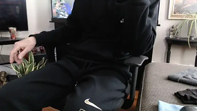 Snapshot of EspanolVato chatting on February 8, 2026, 9:18 pm EspanolVato online show from February 8, 2026, 9:18 pm