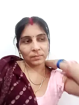 Snapshot of Hot_ree85 chatting on April 20, 2026, 12:41 pm Hot ree85 online show from April 20, 2026, 12:41 pm