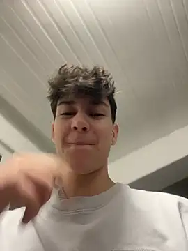 Snapshot of ravenryx chatting on February 3, 2026, 3:50 pm ravenryx online show from February 3, 2026, 3:50 pm