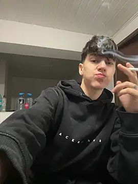 Snapshot of ravenryx chatting on February 19, 2026, 3:52 pm ravenryx online show from February 19, 2026, 3:52 pm