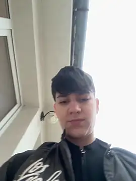 Snapshot of ravenryx chatting on February 25, 2026, 4:05 pm ravenryx online show from February 25, 2026, 4:05 pm