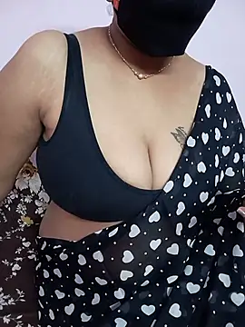 Ammu14399 online show from May 11, 2026, 4:04 pm