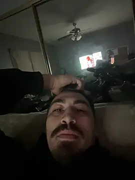 Snapshot of steezy805123 chatting on January 15, 2026, 1:48 pm steezy805123 online show from January 15, 2026, 1:48 pm