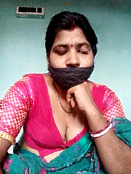 Monisha9876 online show from February 5, 2026, 9:25 am