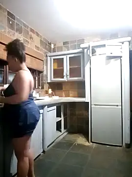 Snapshot of ThiqueAssKitty chatting on February 6, 2026, 6:22 pm ThiqueAssKitty online show from February 6, 2026, 6:22 pm