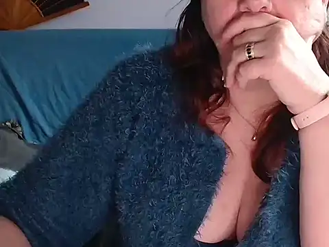 xmyriamx online show from March 28, 2026, 9:42 am