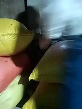 Snapshot of him220 chatting on March 28, 2026, 11:10 am him220 online show from March 28, 2026, 11:10 am