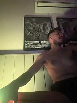 Snapshot of vinihfeh chatting on February 24, 2026, 4:43 am vinihfeh online show from February 24, 2026, 4:43 am