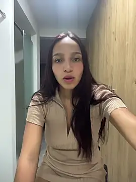 Snapshot of Eve_Ritz chatting on April 27, 2026, 3:26 am Eve Ritz online show from April 27, 2026, 3:26 am