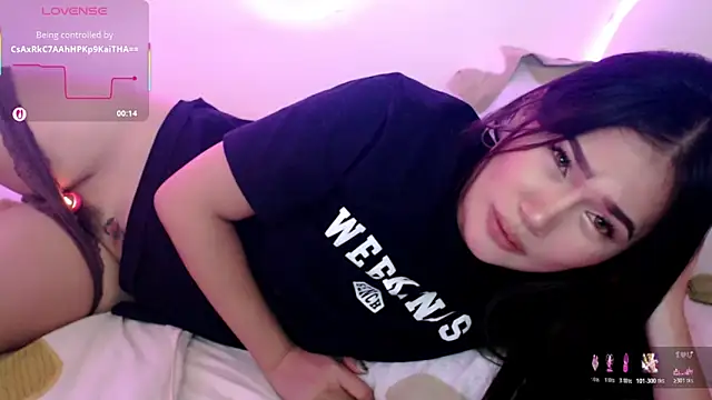 Snapshot of simplykhate chatting on July 2, 2026, 3:23 am simplykhate online show from July 2, 2026, 3:23 am