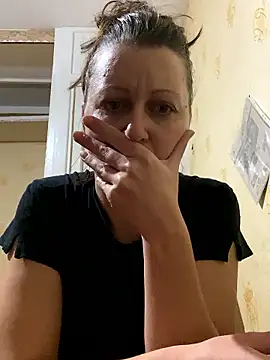 Snapshot of Titana999 chatting on January 8, 2026, 9:17 pm Titana999 online show from January 8, 2026, 9:17 pm