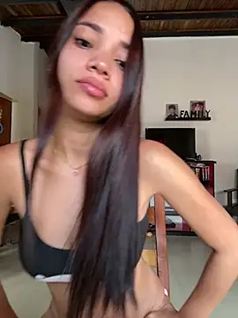 Snapshot of alice__cat chatting on February 4, 2026, 2:01 pm alice cat online show from February 4, 2026, 2:01 pm