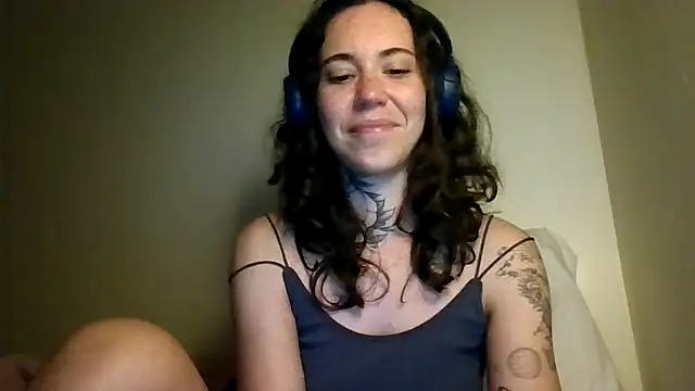 Snapshot of Dirty_Pink chatting on March 2, 2026, 9:54 pm Dirty Pink online show from March 2, 2026, 9:54 pm