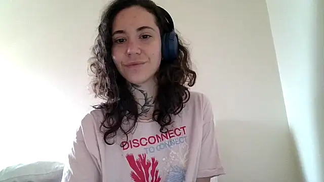 Snapshot of Dirty_Pink chatting on March 5, 2026, 9:38 am Dirty Pink online show from March 5, 2026, 9:38 am