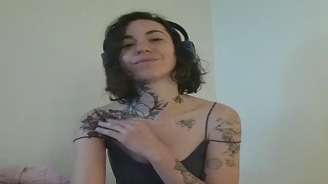 Snapshot of Dirty_Pink chatting on March 21, 2026, 9:25 am Dirty Pink online show from March 21, 2026, 9:25 am