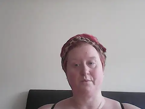 Snapshot of BustyRedxx chatting on May 7, 2026, 10:42 am BustyRedxx online show from May 7, 2026, 10:42 am