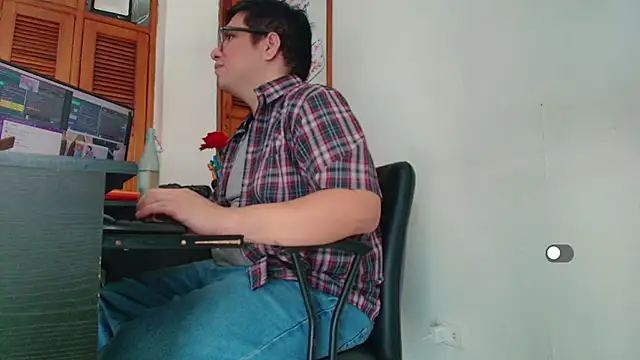 chubby16cm online show from January 31, 2026, 8:18 pm