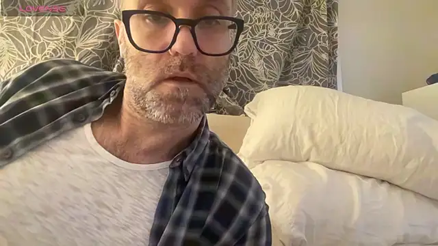 Snapshot of wolverinedream chatting on February 3, 2026, 12:09 am wolverinedream online show from February 3, 2026, 12:09 am