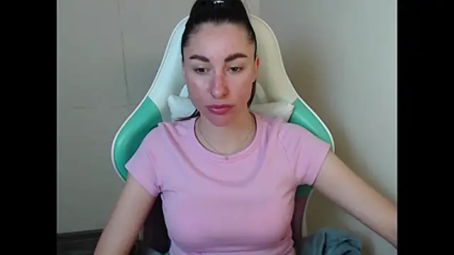 cammila horn online show from April 26, 2026, 5:05 am