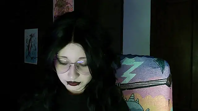 Snapshot of Aoidandelion chatting on January 17, 2026, 11:08 pm Aoidandelion online show from January 17, 2026, 11:08 pm