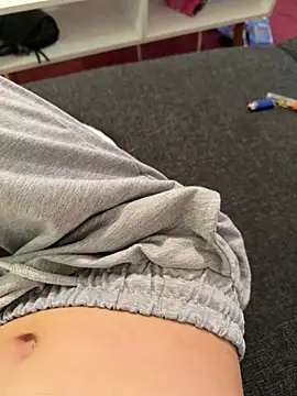 Snapshot of HotKittenx chatting on February 14, 2026, 3:53 pm HotKittenx online show from February 14, 2026, 3:53 pm