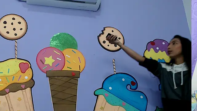 Snapshot of skinnysexzara18 chatting on February 9, 2026, 1:31 am skinnysexzara18 online show from February 9, 2026, 1:31 am