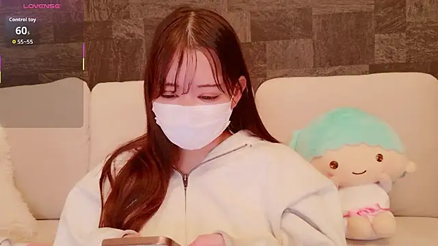 Mayu 000 online show from April 14, 2026, 1:17 pm