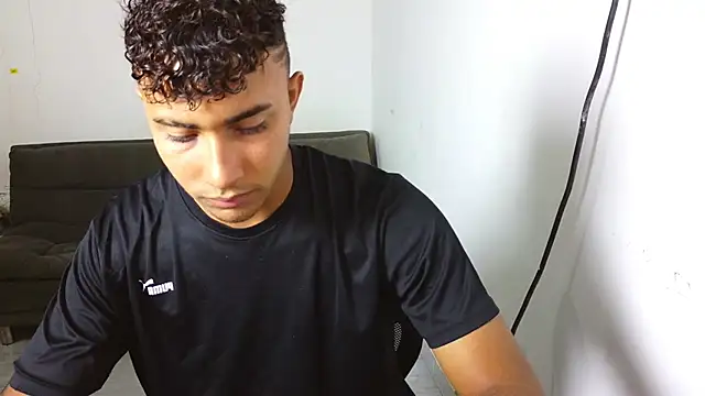 naugthy boy88 online show from April 13, 2026, 12:16 am