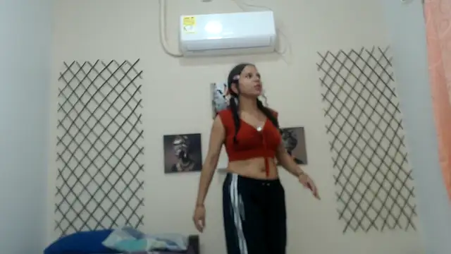marcelasweet457 online show from May 19, 2026, 12:05 am