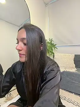 Snapshot of EVA_WILD1 chatting on February 13, 2026, 9:33 pm EVA WILD1 online show from February 13, 2026, 9:33 pm