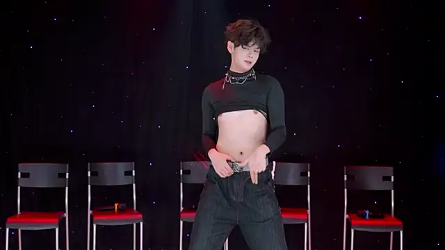 jmcm001 online show from February 4, 2026, 12:11 pm