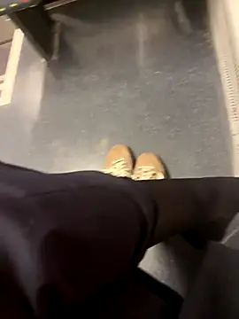 Snapshot of leshowcho chatting on January 5, 2026, 7:06 pm leshowcho online show from January 5, 2026, 7:06 pm