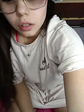 Snapshot of Sexyhanna14 chatting on July 15, 2026, 3:34 am Sexyhanna14 online show from July 15, 2026, 3:34 am