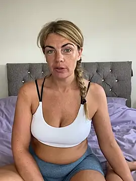 Snapshot of Scarlett_the_girlnextdoor chatting on June 23, 2026, 10:13 am Scarlett the girlnextdoor online show from June 23, 2026, 10:13 am