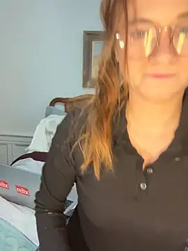 Snapshot of teenyblossom chatting on January 16, 2026, 2:10 pm teenyblossom online show from January 16, 2026, 2:10 pm