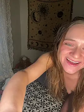 Snapshot of teenyblossom chatting on February 22, 2026, 9:46 pm teenyblossom online show from February 22, 2026, 9:46 pm