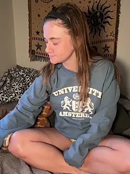 teenyblossom online show from April 4, 2026, 10:46 am