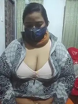 momo loves online show from February 3, 2026, 6:13 pm