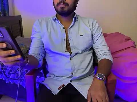 Snapshot of Ruthless_guyy chatting on February 12, 2026, 6:36 pm Ruthless guyy online show from February 12, 2026, 6:36 pm