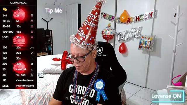 Snapshot of Daddy_1970 chatting on May 15, 2026, 10:00 am Daddy 1970 online show from May 15, 2026, 10:00 am