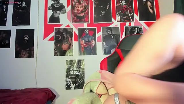 abril onnel online show from April 14, 2026, 7:42 pm