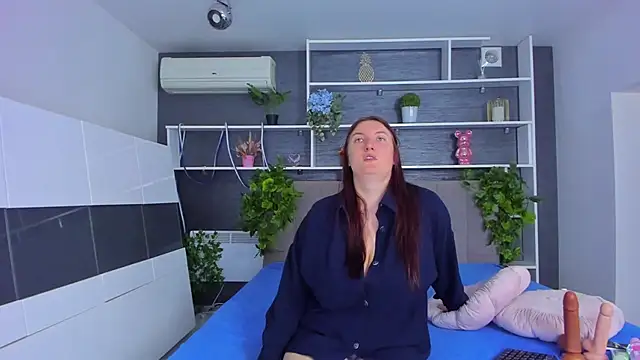 Snapshot of StephieRousee chatting on May 22, 2026, 5:36 am StephieRousee online show from May 22, 2026, 5:36 am