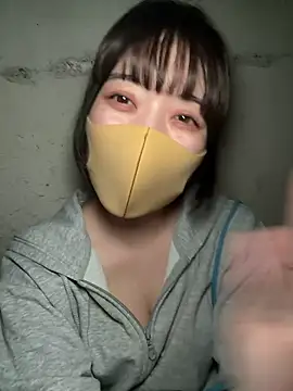 Snapshot of minami_room chatting on June 30, 2026, 1:01 pm minami room online show from June 30, 2026, 1:01 pm